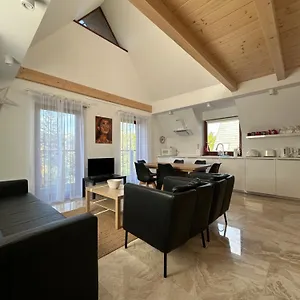 https://apartamenty-czarna-willa.zakopanehotels.org
