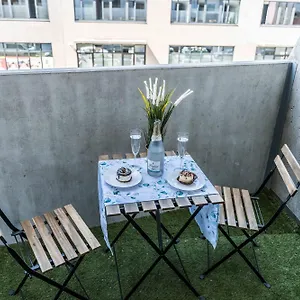 https://rent-like-home-slonimskiego-2.hotelswroclaw.com